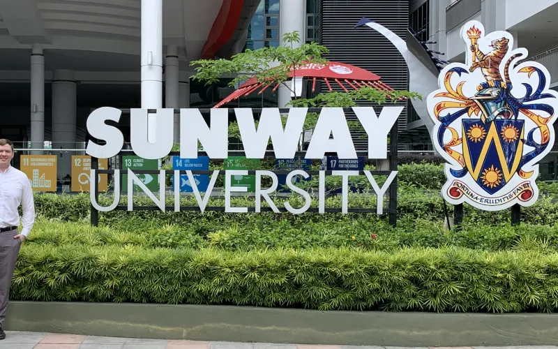 การปรับใช้และการฝึกอบรมโครงการเว็บไซต์มหาวิทยาลัย Sunway